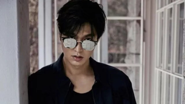 5 Gaya Tampan Lee Min Ho yang Bikin Kaum Hawa Meleleh - GenPI.co