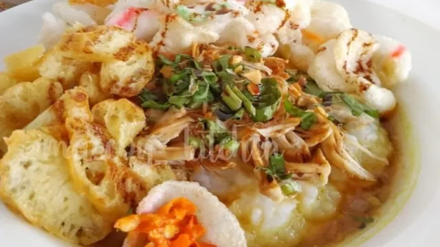 Bubur Ayam Kuah Kuning Lezatnya Nendang, Nih Resepnya! - GenPI.co