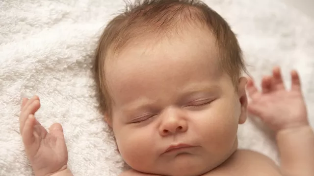 Bunda, Ikuti 3 Tips Ini agar Bayi Tidur Nyenyak Sepanjang Malam - GenPI.co