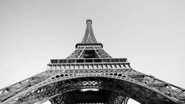 Menara Eiffel Segera Dibuka, yang Ingin Datang Siap Ngos-ngosan - GenPI.co