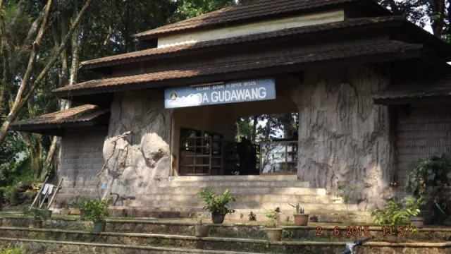 Gua Gudawang Bogor, Destinasi untuk Para Pencinta Caving  - GenPI.co
