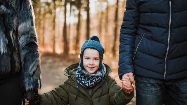 4 Trend Pengasuhan Anak di Era Milenial, Yuk Simak Bun! - GenPI.co