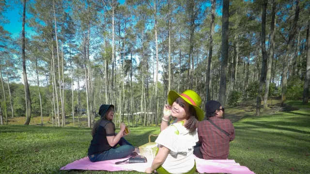 4 Wisata Bandung Paling Populer Tahun 2020 - GenPI.co 4 Wisata Bandung Paling Populer Tahun 2020 - GenPI.co