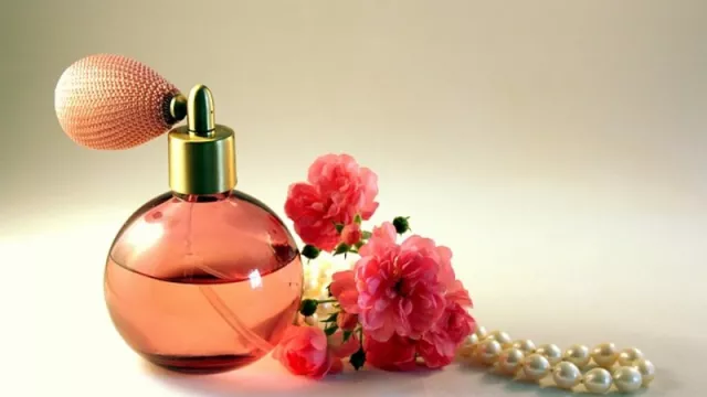 Ungkap Kepribadian Seseorang Berdasarkan Aroma Parfum - GenPI.co