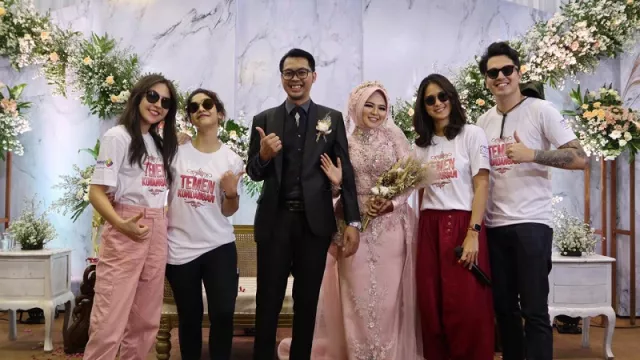 Kejutan Seru Pemain Temen Kondangan, Gerebek Pesta Pernikahan - GenPI.co Kejutan Seru Pemain Temen Kondangan, Gerebek Pesta Pernikahan - GenPI.co