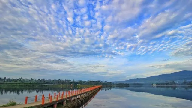 Objek Wisata Bandung Penuh Pesona, Tempat Menepi dari Rutinitas - GenPI.co Objek Wisata Bandung Penuh Pesona, Tempat Menepi dari Rutinitas - GenPI.co
