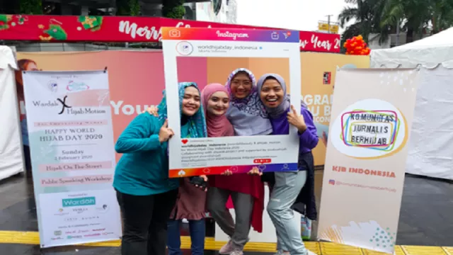 Hijab Menjadi Identitas Bagi Perempuan Muslim Indonesia - GenPI.co