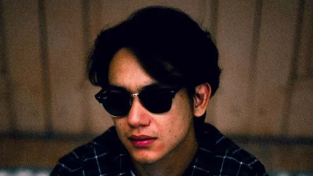 Adipati Dolken Bikin Kejutan di Konser Film Teman Tapi Menikah 2 - GenPI.co