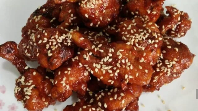 Resep Ayam Pedas ala Korea, Bikin Gebetan Makin Jatuh Cinta - GenPI.co