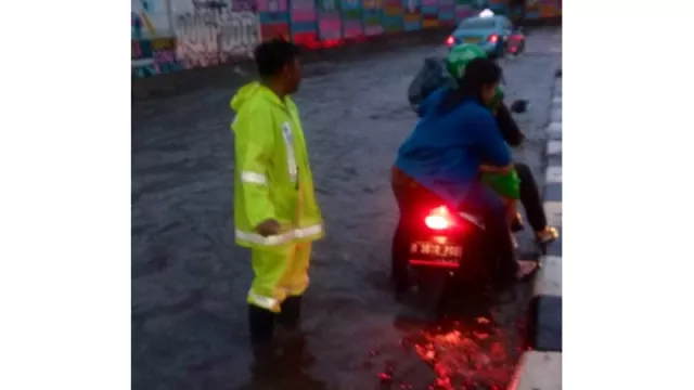 Hujan Terus Mengguyur, Cek Spot Banjir di Jakarta! - GenPI.co