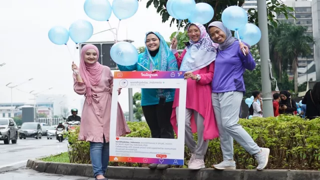 Hari Hijab Sedunia, Perempuan Berjilbab Indonesia Lakukan Ini - GenPI.co