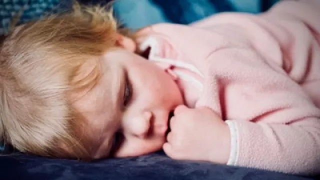 Anak Kecil Sebaiknya Tidak Tidur di Atas Pukul 9 Malam - GenPI.co