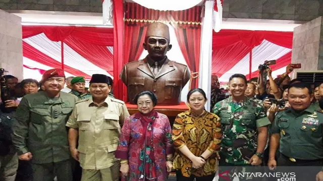 Megawati dan Prabowo Berdampingan di Kampus Akmil Magelang - GenPI.co