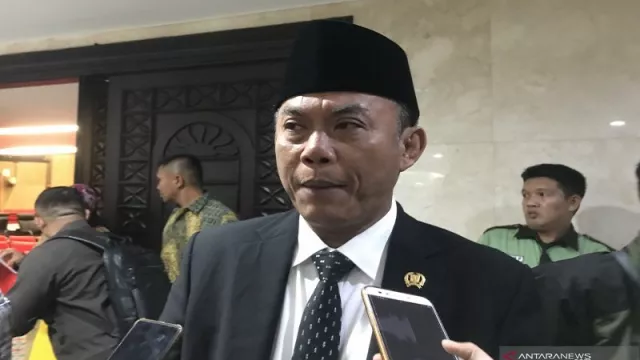 Pansus Mala Banjir Bergulir, Bagaimana Nasib Anies? - GenPI.co