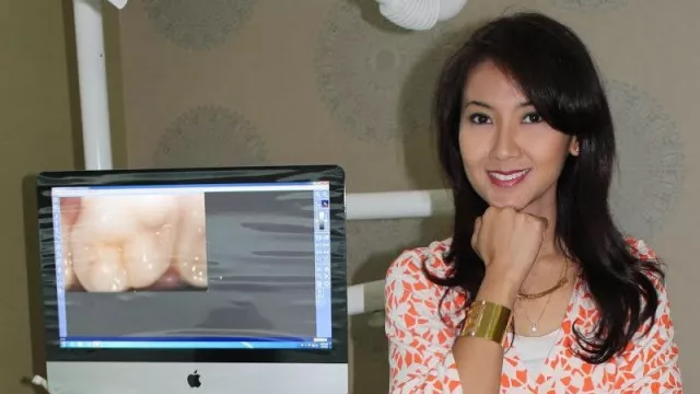 Rapikan Gigi Gingsul Lewat Perawatan Laser X-Ray ini - GenPI.co Rapikan Gigi Gingsul Lewat Perawatan Laser X-Ray ini - GenPI.co