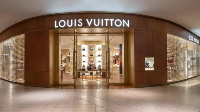 Louis Vuitton Siapkan Hand Sanitizer Gratis Untuk Berantas Corona - GenPI.co