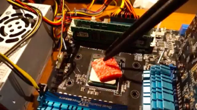 Antimainstream, YouTuber Masak Makanan dengan CPU Komputer - GenPI.co Antimainstream, YouTuber Masak Makanan dengan CPU Komputer - GenPI.co