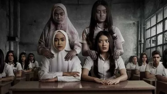 2 Film Indonesia, Larisnya Bikin Decak Kagum  - GenPI.co