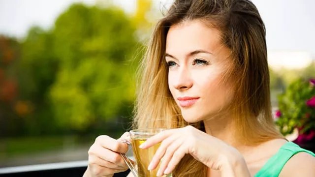 Menghadapi Virus Corona, Konsumsi Teh Herbal untuk Kurangi Stres - GenPI.co Menghadapi Virus Corona, Konsumsi Teh Herbal untuk Kurangi Stres - GenPI.co