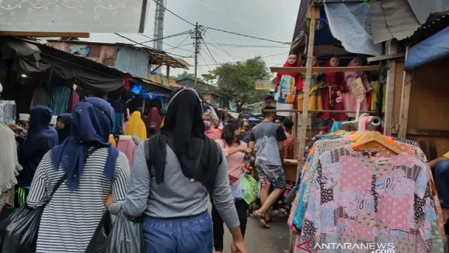 Jelang Lebaran, PSBB Jakarta Tak Ngaruh, Pasar Tanah Abang Ramai - GenPI.co