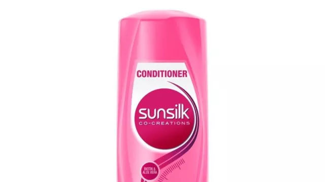 Sunsilk Thick & Long Shampoo Ciptakan Rambut Wanita Tampak Kece - GenPI.co