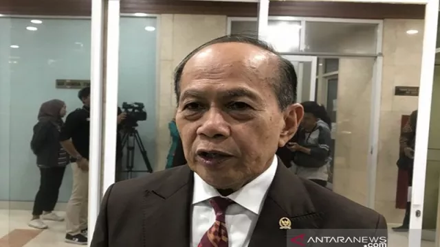 Syarief Hasan Minta Moratorium TKA China Masuk ke Indonesia - GenPI.co