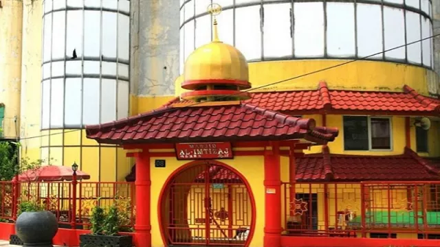 Masjid Al Imtizaj Bandung Mirip Kelenteng - GenPI.co