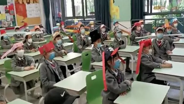 Siswa Cerdas, Pakai Topi Satu Meter untuk Jaga Jarak - GenPI.co