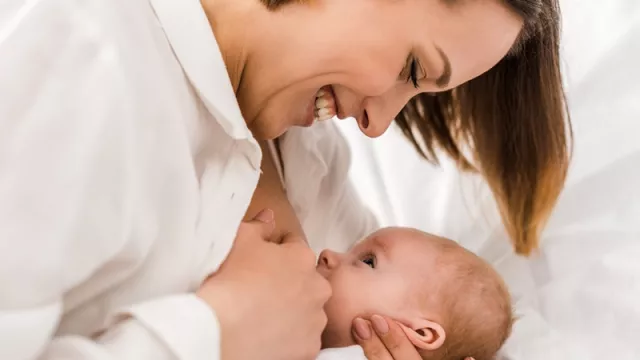 Kata Dokter Ibu Menyusui Boleh Berpuasa, Asal... - GenPI.co