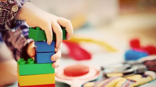 Bunda, Begini Membersihkan Mainan Anak Agar Bebas Virus - GenPI.co Bunda, Begini Membersihkan Mainan Anak Agar Bebas Virus - GenPI.co