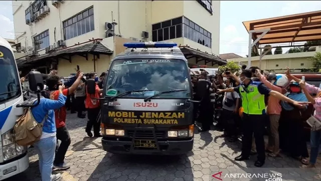 Jenazah Didi Kempot Dimakamkan di Samping Anak Pertamanya - GenPI.co