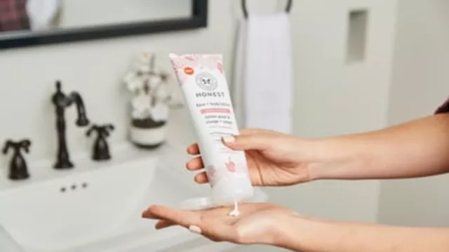 4 Kiat Merawat Kulit Agar Tidak Kering Selama Puasa - GenPI.co 4 Kiat Merawat Kulit Agar Tidak Kering Selama Puasa - GenPI.co