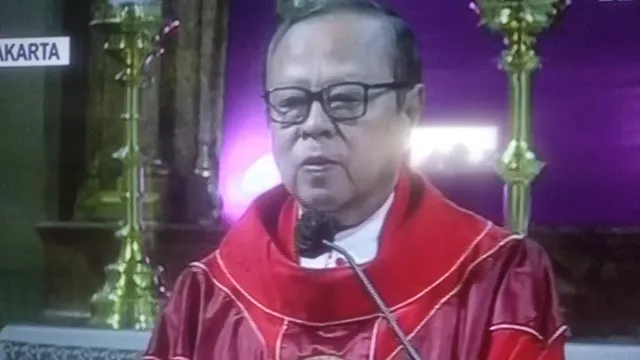 Tanpa Umat, Misa Jumat Agung di Katedral Jakarta Tetap Bermakna - GenPI.co Tanpa Umat, Misa Jumat Agung di Katedral Jakarta Tetap Bermakna - GenPI.co