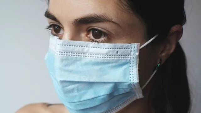 Harap Pakai Masker, Physical Distancing Tak Terlalu Efektif - GenPI.co Harap Pakai Masker, Physical Distancing Tak Terlalu Efektif - GenPI.co