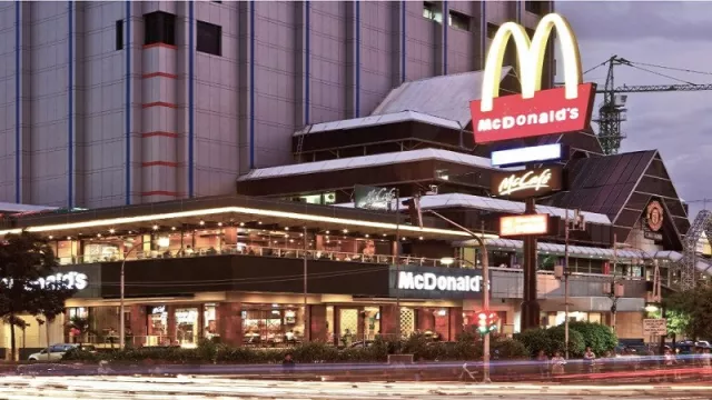 McDonald's Sarinah Tutup, Netizen: Banyak Kenangan dengan Mantan - GenPI.co