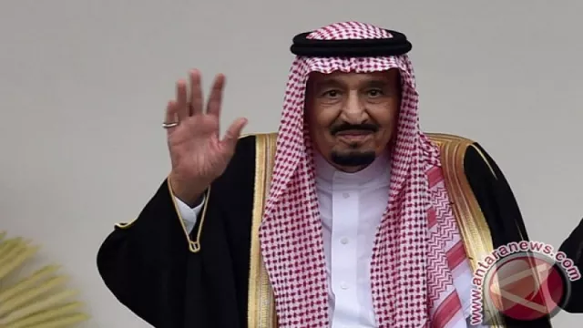 Raja Salman akan Hapus Hukuman Cambuk di Arab Saudi - GenPI.co