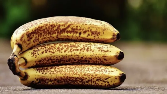 Pisang Bintik-bintik Cokelat Punya Banyak Manfaat Kesehatan Lo - GenPI.co