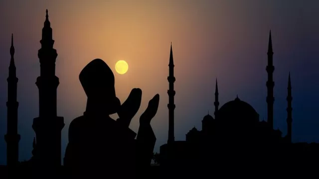 Ini Bacaan Niat Puasa Ganti yang Batal saat Ramadan - GenPI.co