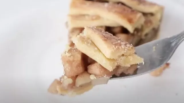Makanan Kekinian 2020: Yuk, Bikin Cinnamon Apple Pie - GenPI.co