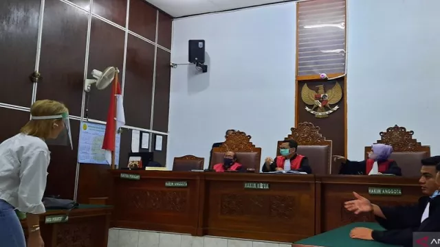 Sidang Tuntutan Kasus Penganiayaan: Nikita Siap, Jaksa Tak Kuat  - GenPI.co