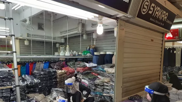 Kembali Dibuka, Kawasan Tanah Abang Terapkan Protokol Kesehatan - GenPI.co Kembali Dibuka, Kawasan Tanah Abang Terapkan Protokol Kesehatan - GenPI.co