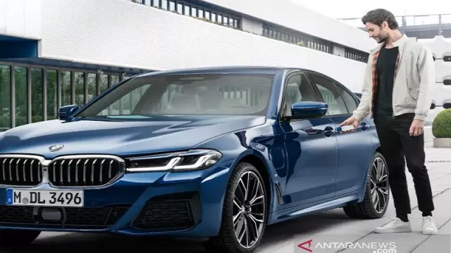 Keren, Starter Mobil BMW Seri 5 Bisa Pakai iPhone - GenPI.co Keren, Starter Mobil BMW Seri 5 Bisa Pakai iPhone - GenPI.co