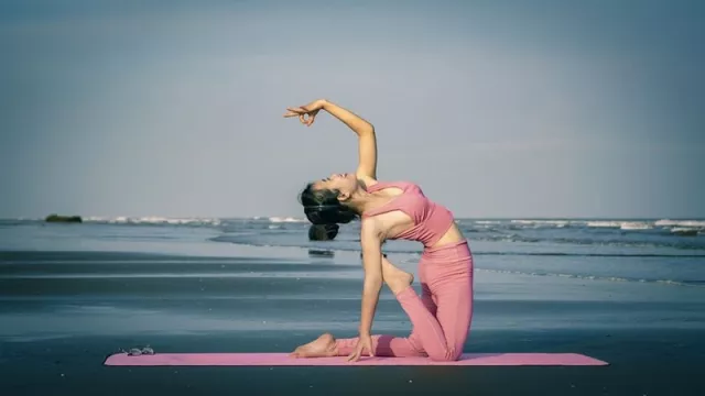 Selamat Hari Yoga Internasional 21 Juni, Begini Sejarahnya - GenPI.co