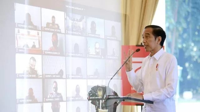 Survei SMRC: 79 Persen Warga Percaya Jokowi Bisa Atasi Krisis - GenPI.co
