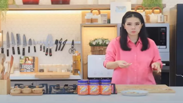 Chef Devina Hermawan Bongkar Resep Kue Kering Khas Swedia - GenPI.co