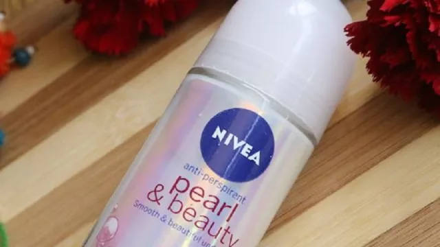 Ketiak Putih Bersih Pakai Nivea Pearl and Beauty Deodorant Roll - GenPI.co