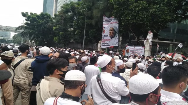 Politikus PDIP Peringatkan Pendukung Habib Rizieq, Isinya Ngeri! - GenPI.co