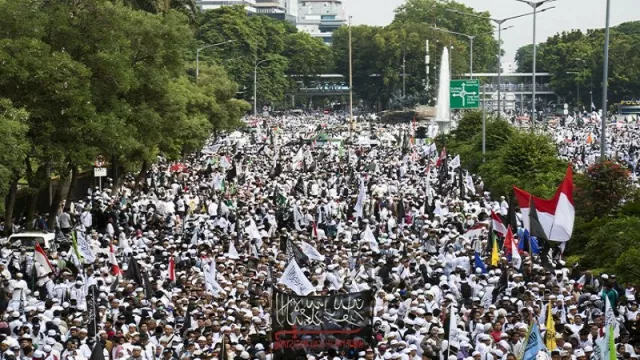 Ngeri, Massa Pendukung Habib Rizieq Bisa Jadi Kekuatan Oposisi - GenPI.co
