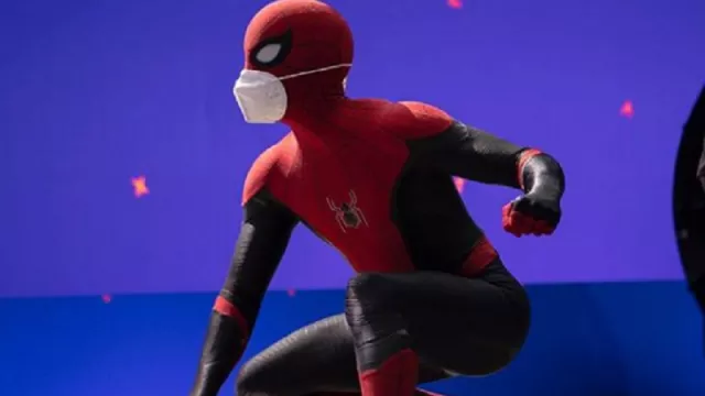Tom Holland Unggah Foto Terbaru, Spiderman 3 Bakal Pakai Masker? - GenPI.co