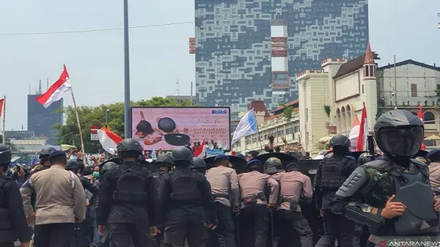 Mahasiwa Demo Kepung Istana, Jokowi Ke mana? - GenPI.co